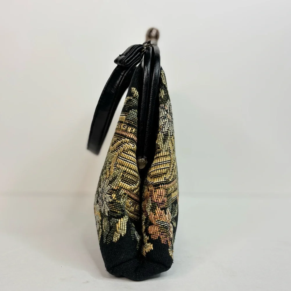 Vintage 1950’s Harry Levine Jewel Kiss Clasp Floral Tapestry Purse Leather Strap